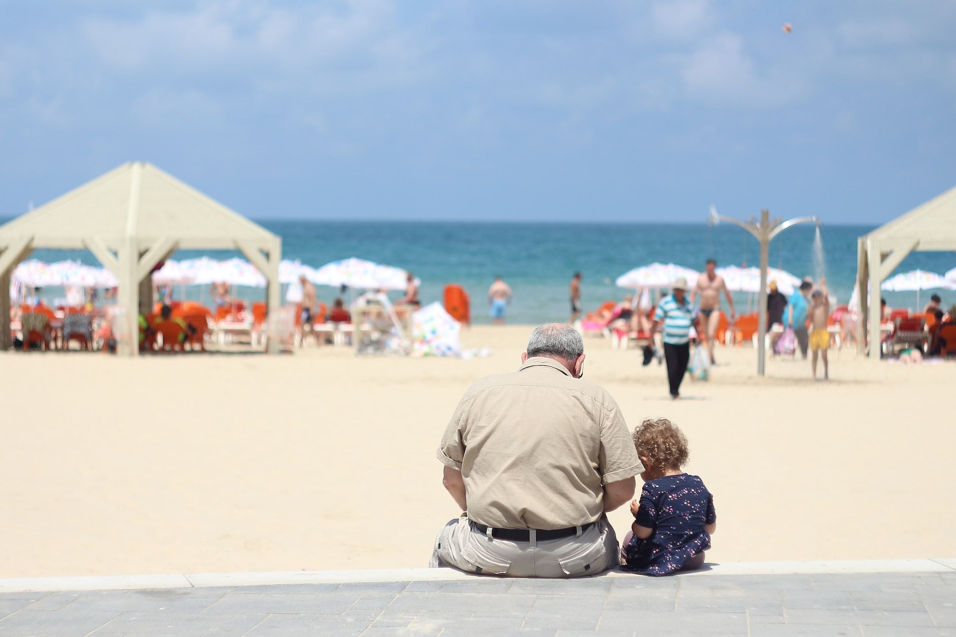 What Do I Write in a Retirement Farewell Card?