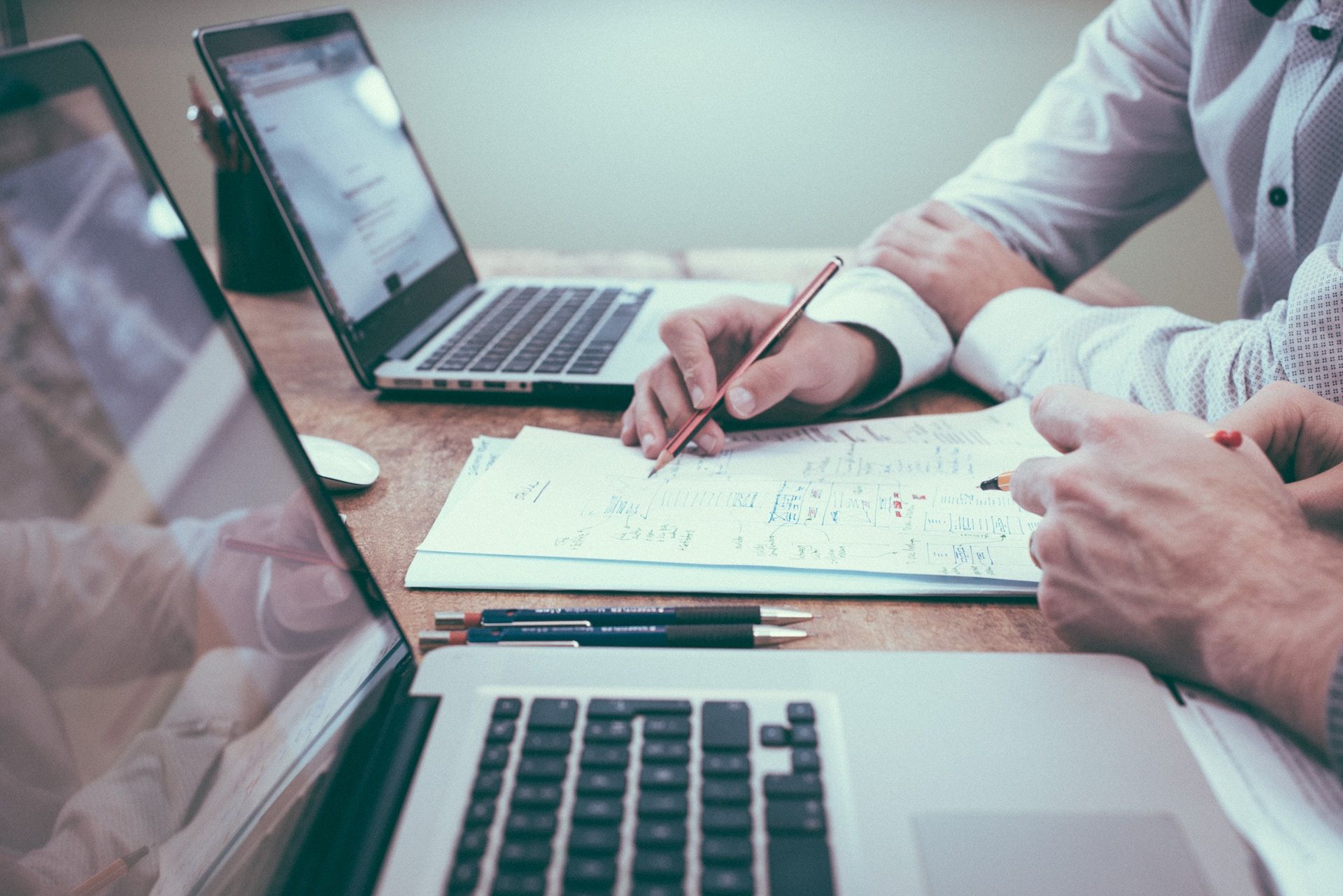 7 Steps to Creating an Online Group Collection